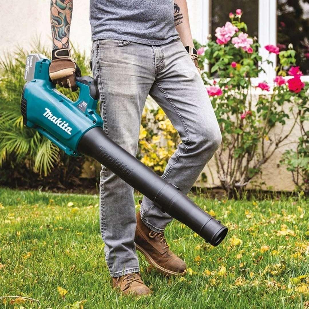 Makita DUB184RT 18V LXT Brushless Blower Set – Includes 1 x 5.0Ah Battery and Charger.