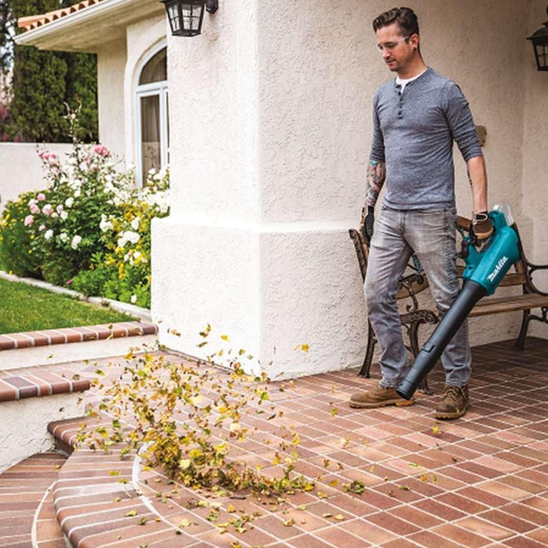 Makita DUB184RT 18V LXT Brushless Blower Set – Includes 1 x 5.0Ah Battery and Charger.