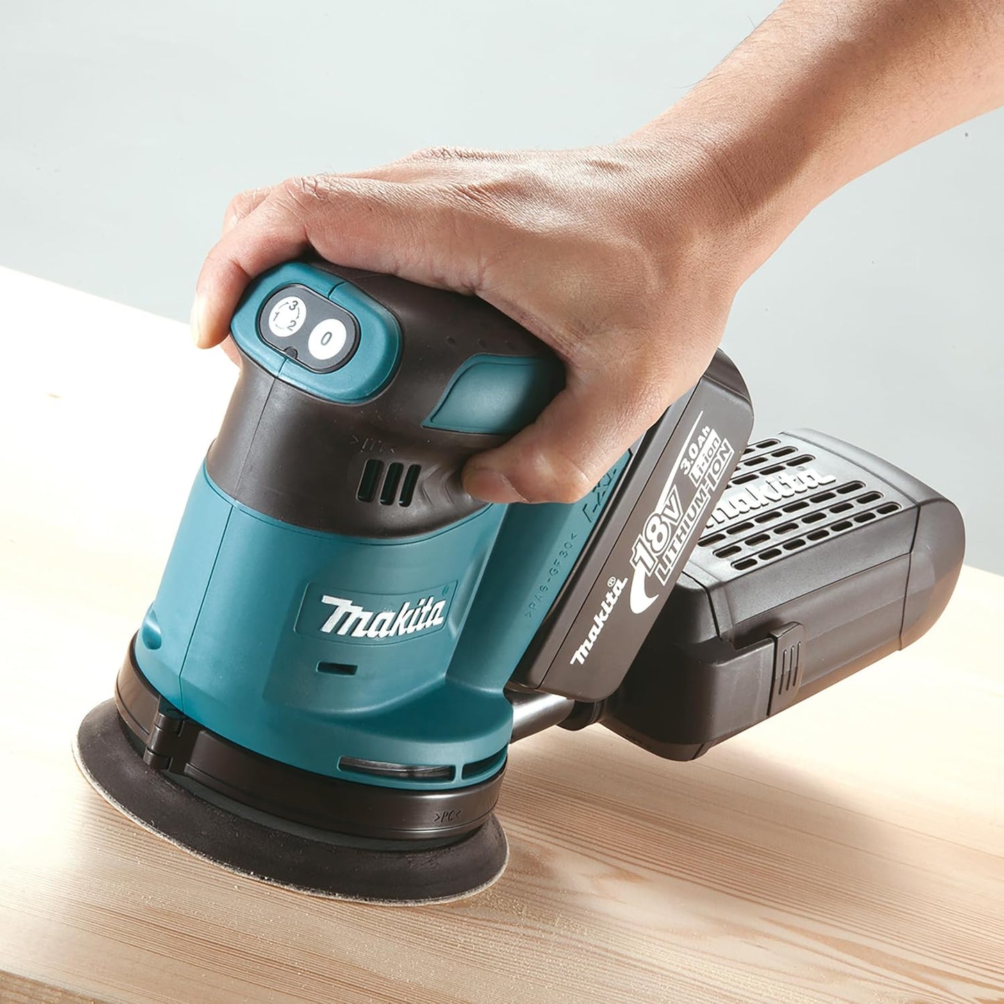 Makita DBO180Z 18V LXT Cordless Random Orbital Sander – Tool Body Only.