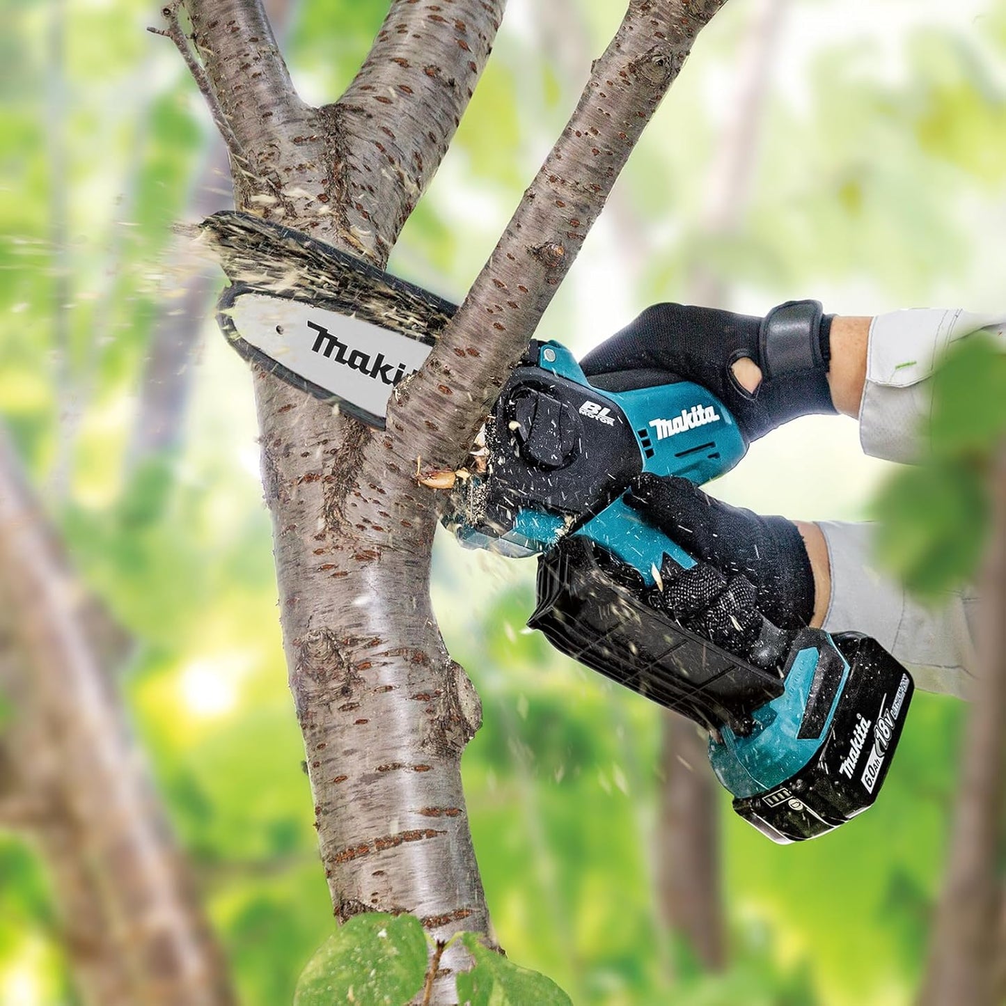 Makita DUC150Z 18V Brushless Cordless 150mm Pruning Saw – Battery and Charger Sold Separately.